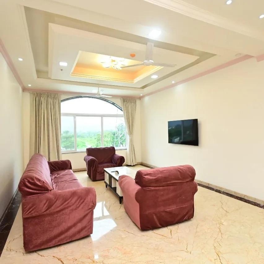 Vedika Garden Hotel Ambavna ภายนอก รูปภาพ